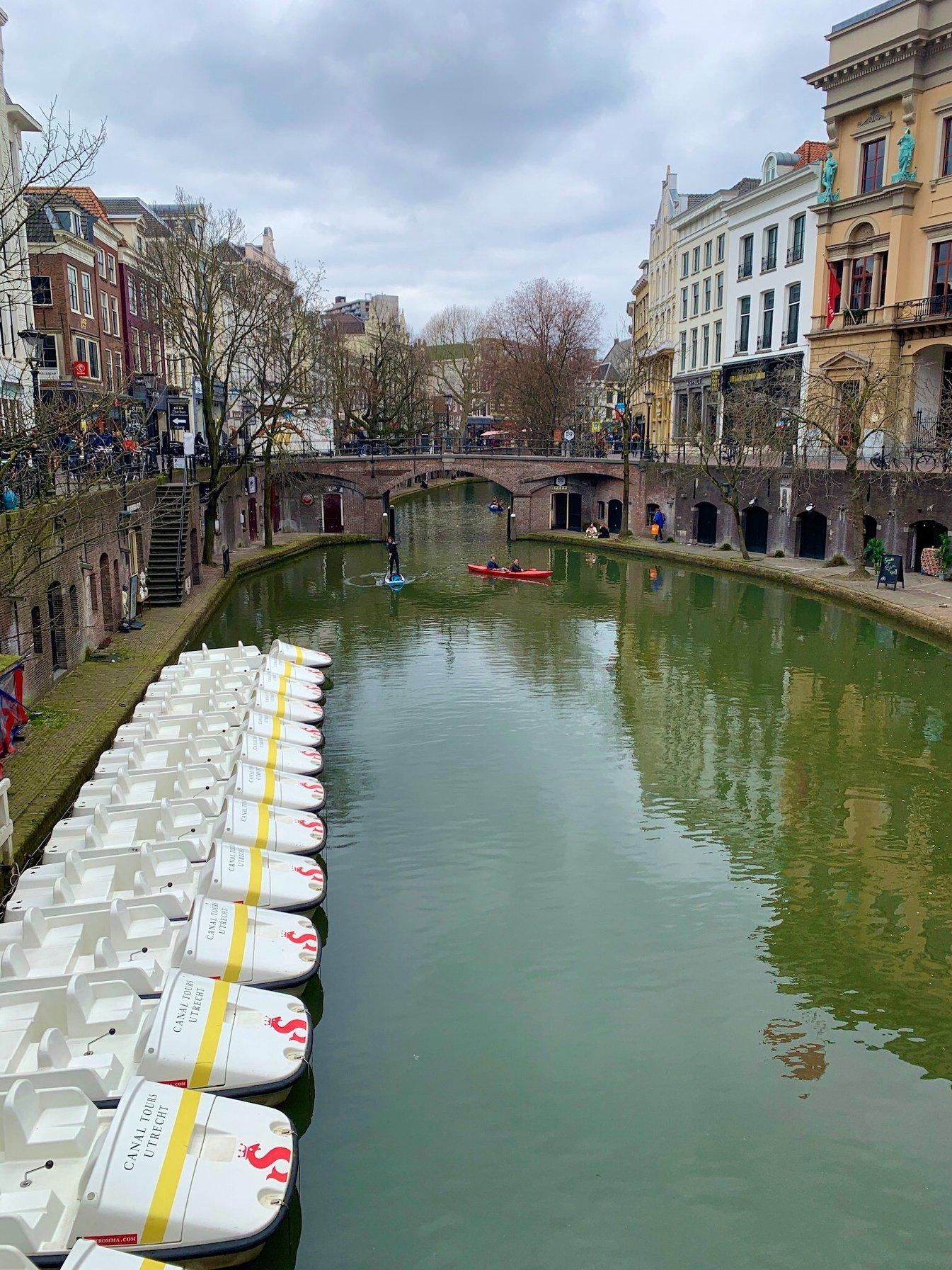 Huur een waterfiets door de grachten van Utrecht (90 min)