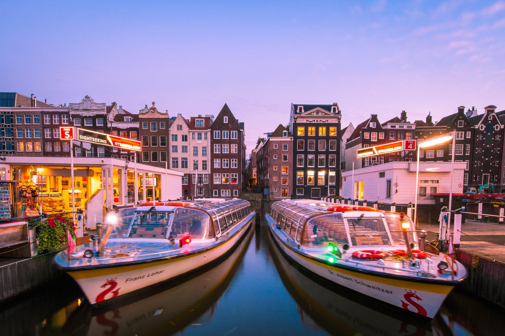 Rondvaart door de grachten met Canal Tours Amsterdam (60 min)
