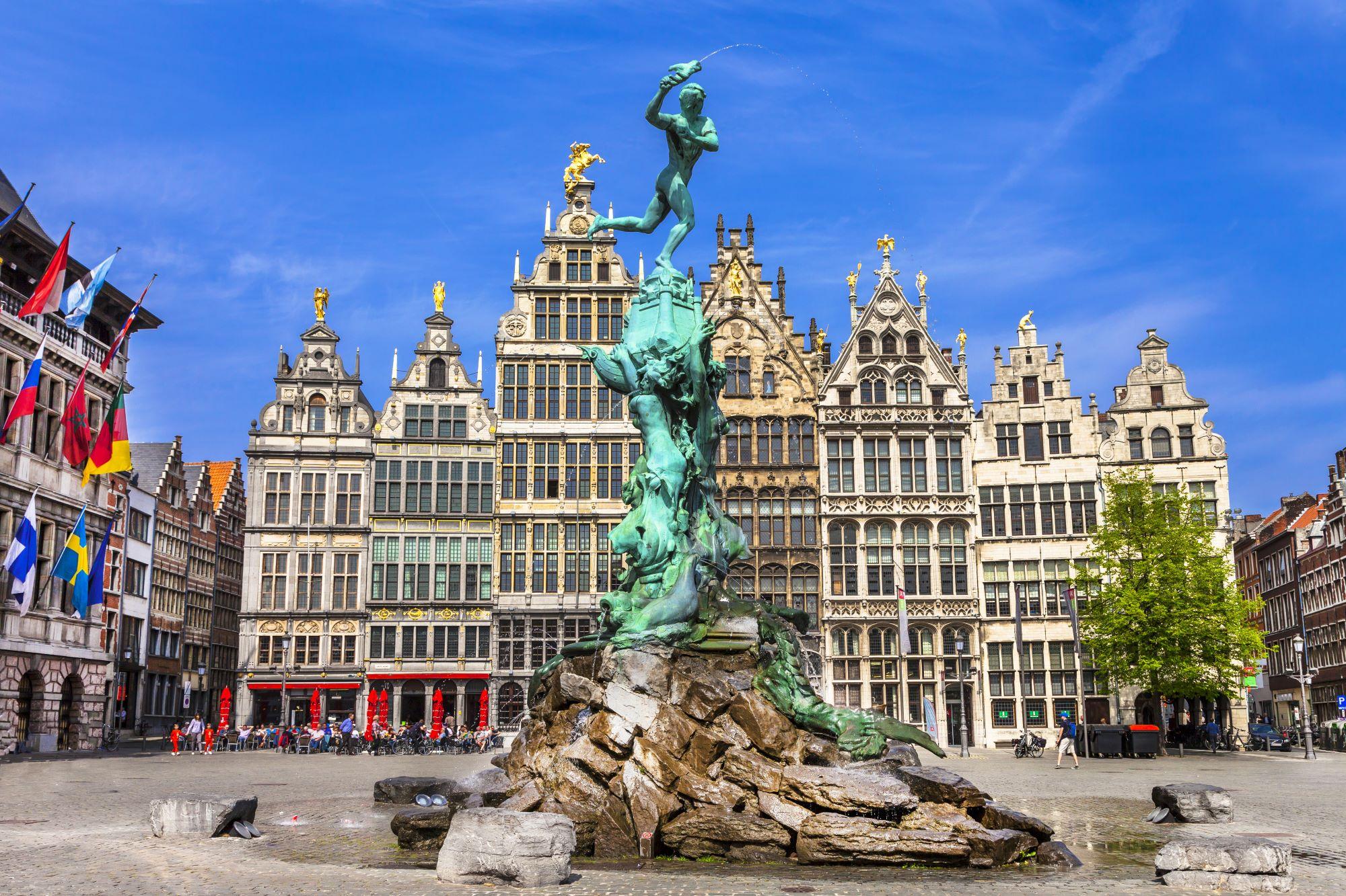 Dagtrip met een luxe touringcar naar Antwerpen