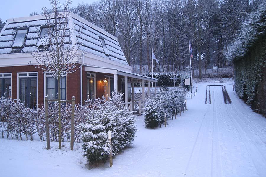 bungalow in de sneeuw