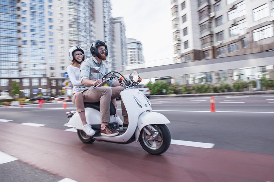 scooter in de stad