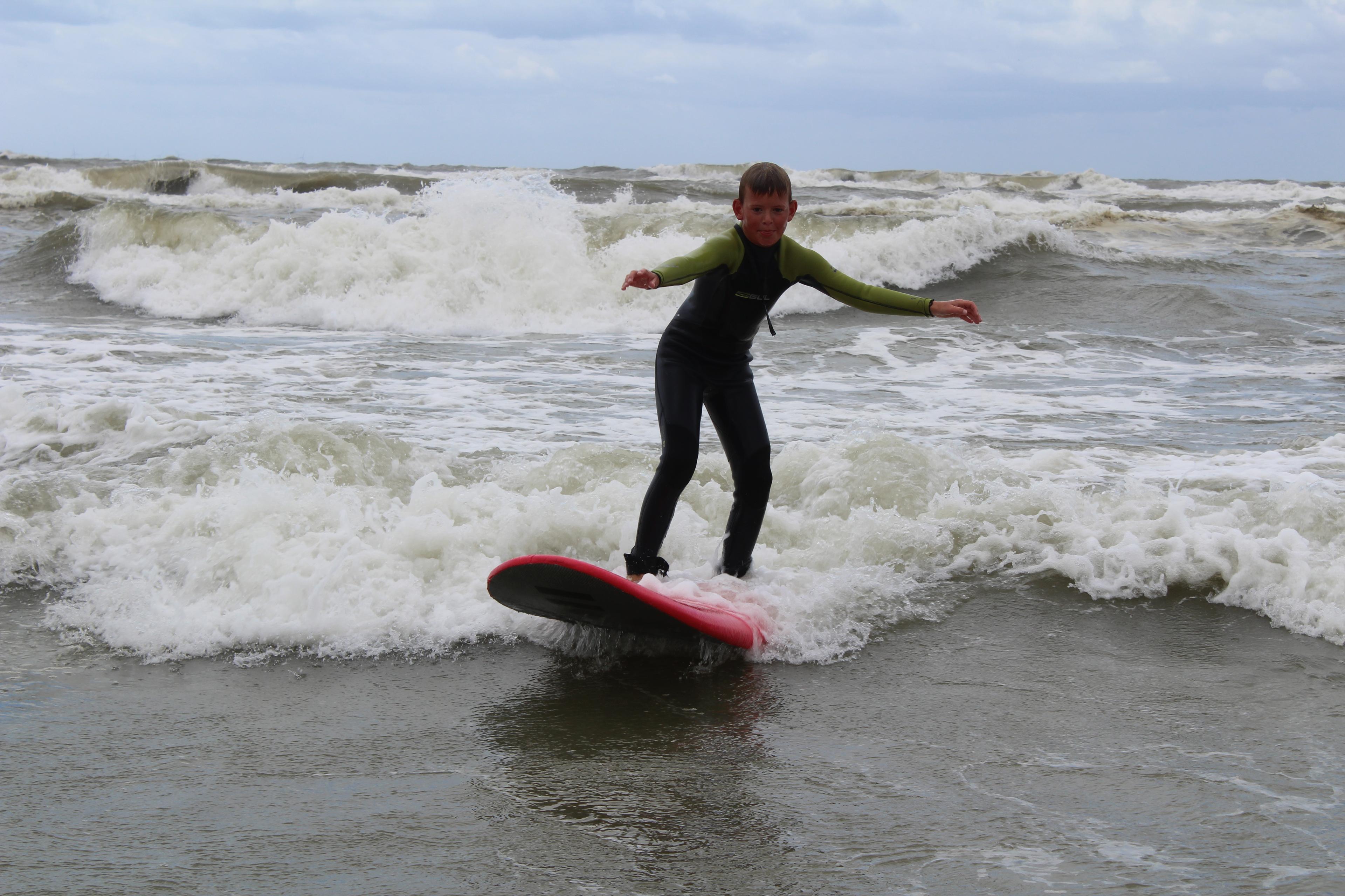 Surfles 2 uur + 1 uur vrij surfen (Zandvoort)