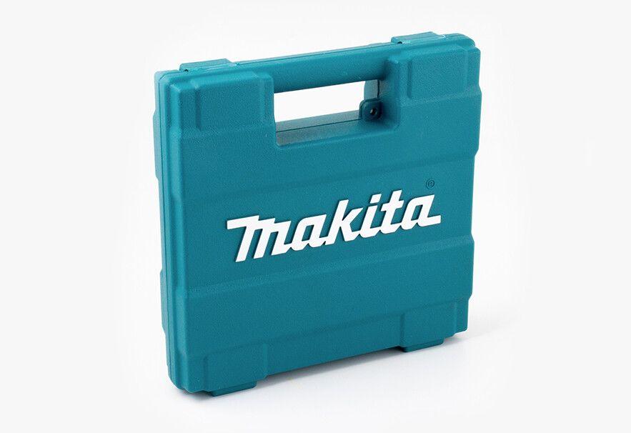 Een dichte blauwe koffer met grote witte letters: Makita